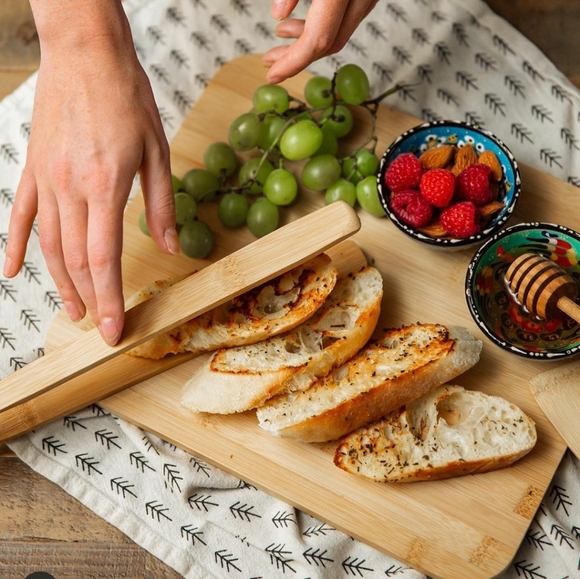 Causebox Core Bamboo Serve Set NWT. - Picture 2 of 4